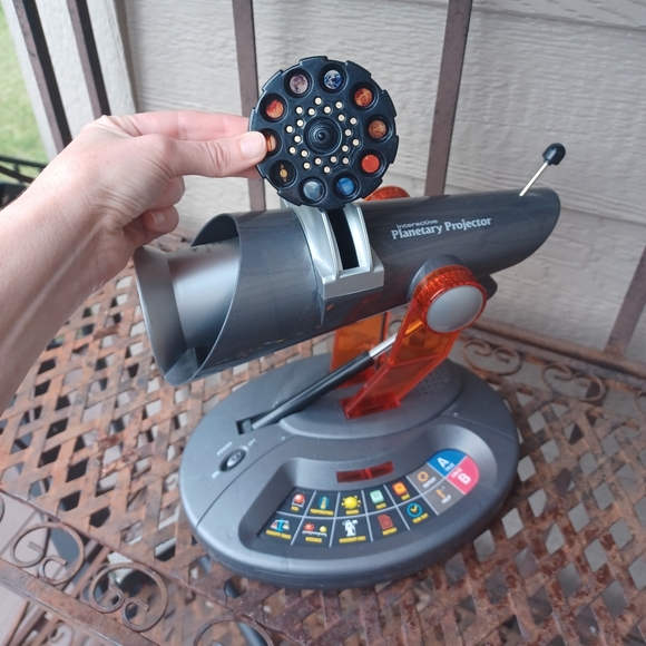 Interactive Planetary Projector - Picture 7 of 8
